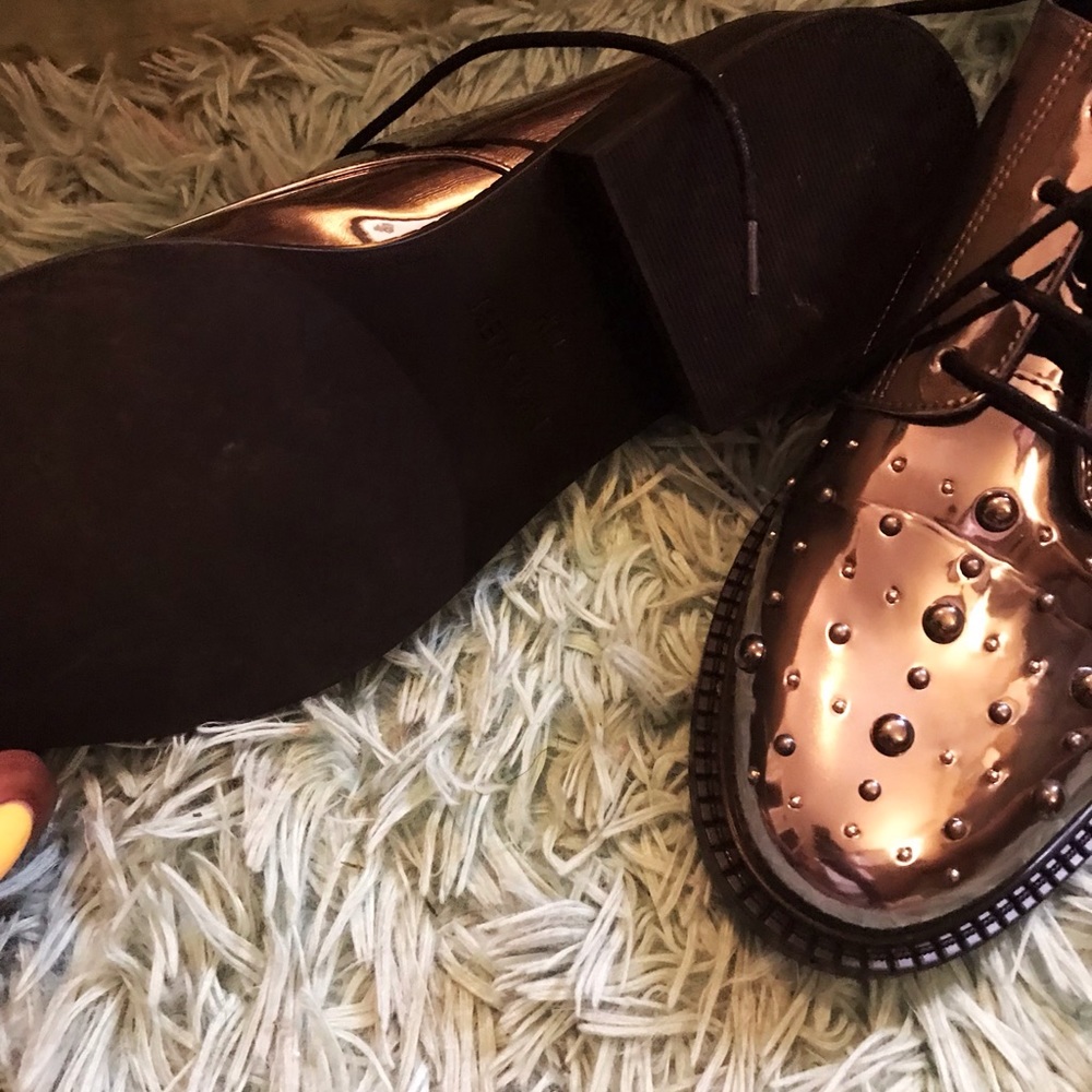 Shoes - Picture 2 of 3